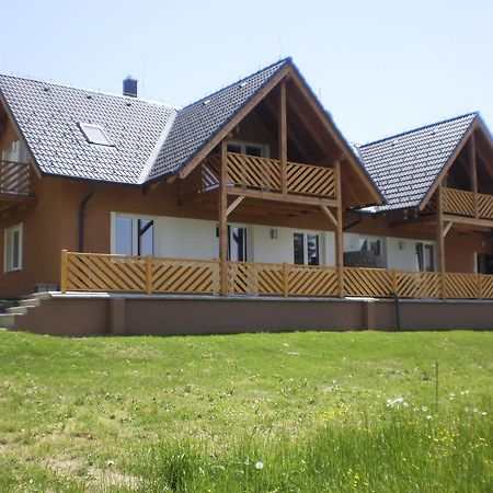 Apartmany Eva 弗林布尔克 外观 照片