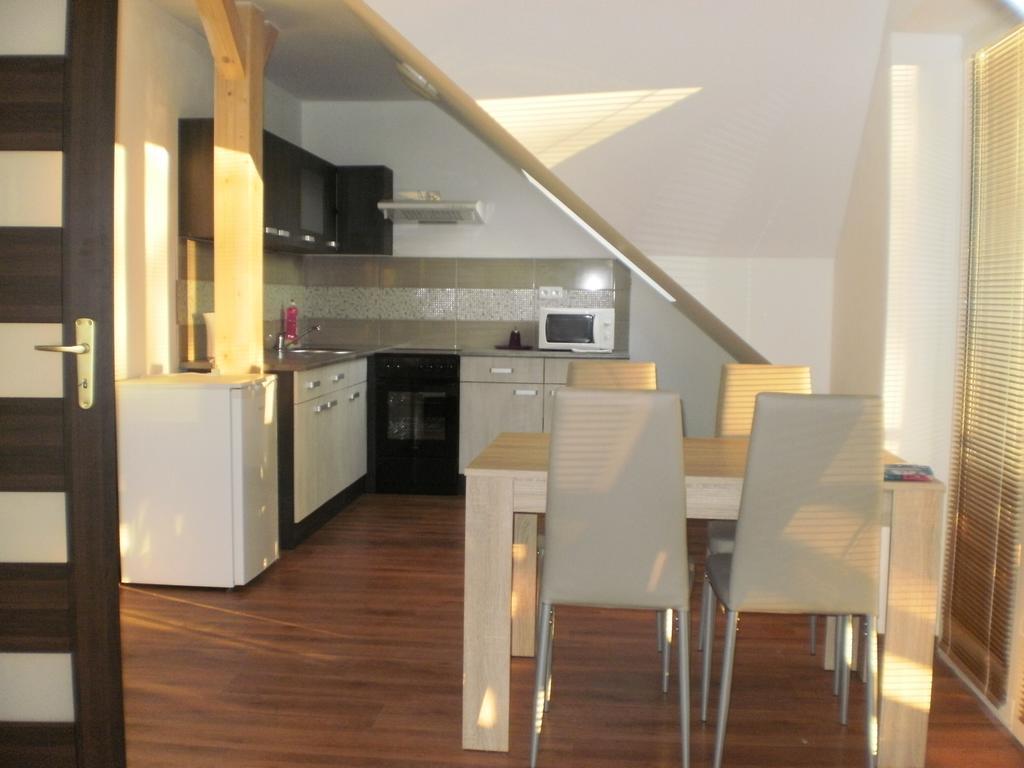 Apartmany Eva 弗林布尔克 外观 照片